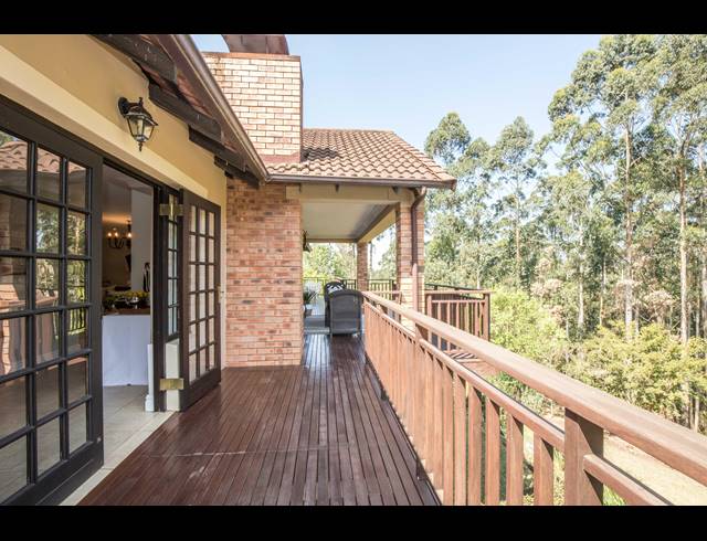 5 BEDROOM GATED ESTATE SOLD IN CLIFTON HILL ESTATE